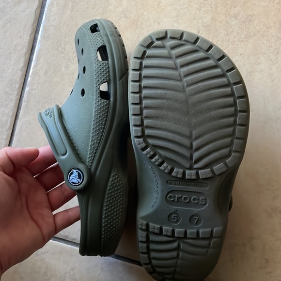 Crocs - Picture 3 of 4